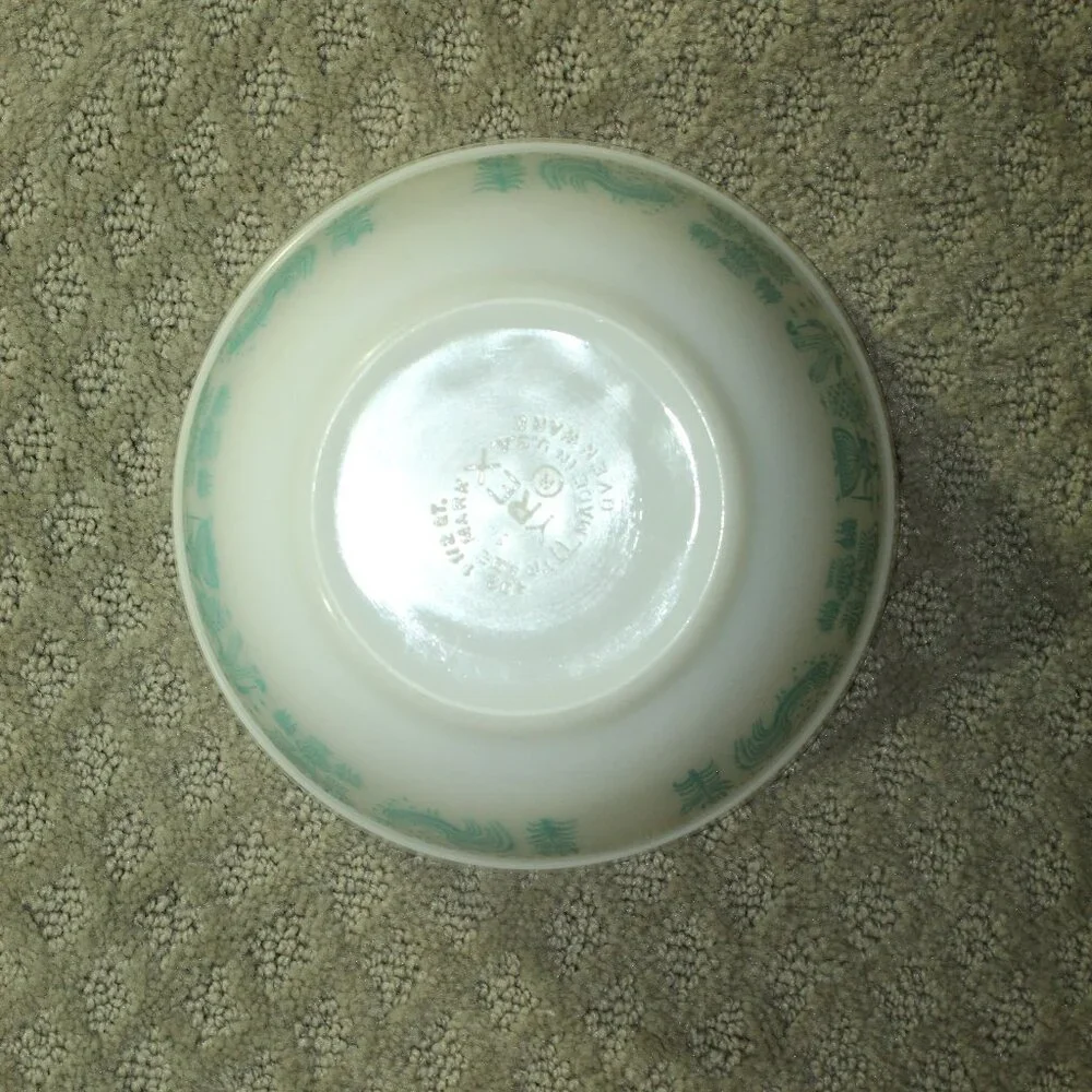Pyrex Amish Butterprint Turquoise Mixing Stacking Bowl 402 1 1/2 Qt - MINT